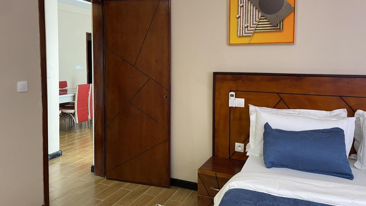 Sky Kenako Hotel Kribi Exterior foto