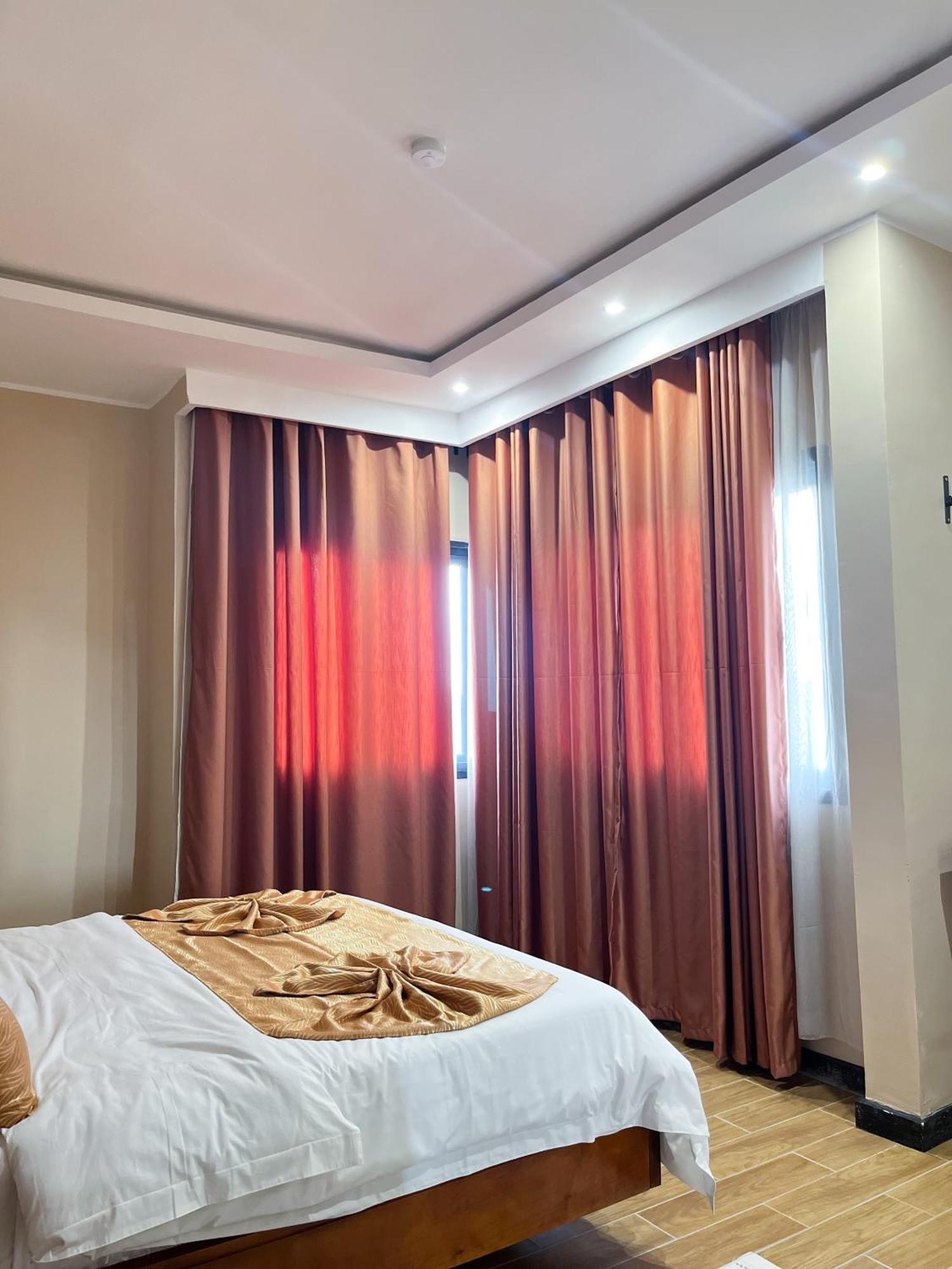 Sky Kenako Hotel Kribi Exterior foto